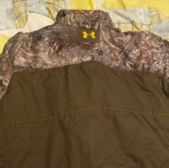 Under Armour Coat - Picture 10 of 14